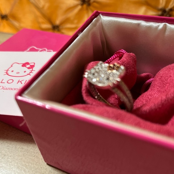 Hello Kitty Sanrio for Diamonique NWT Hello Kitty Flower Eternity Ring Size 8 🌸 - Picture 8 of 16